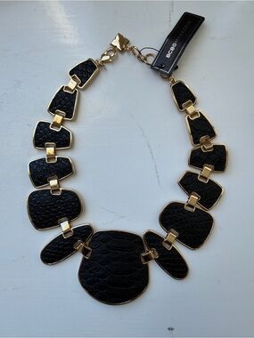 BCBGMaxAzria Black and Gold Textured Link Necklace